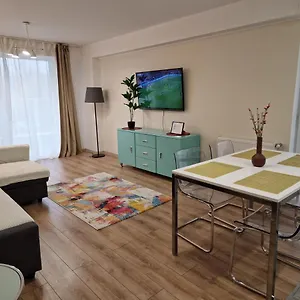 Golden Airport Apartament